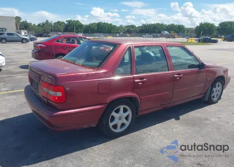1998 Volvo S70 Gtas/Gtms z USA, uszkodzony, nr VIN YV1LS5548W1437452